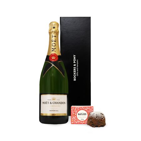 Moet With Christmas Pudding