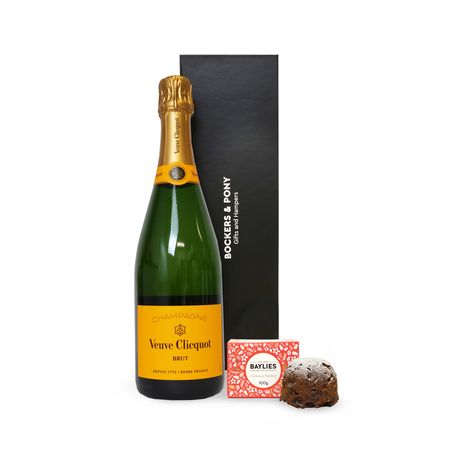 Veuve With Christmas Pudding